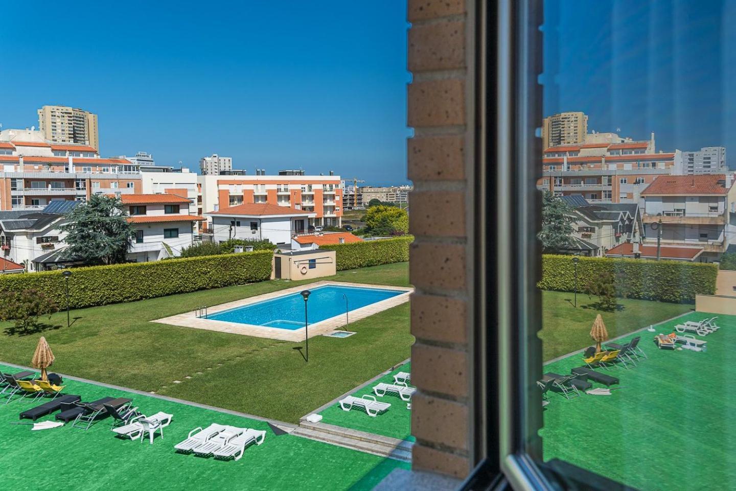 Appartamento Guestready - Luxe Living By The Pool Póvoa de Varzim Esterno foto